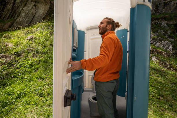 Best Construction site porta potty rental  in Akron, IA